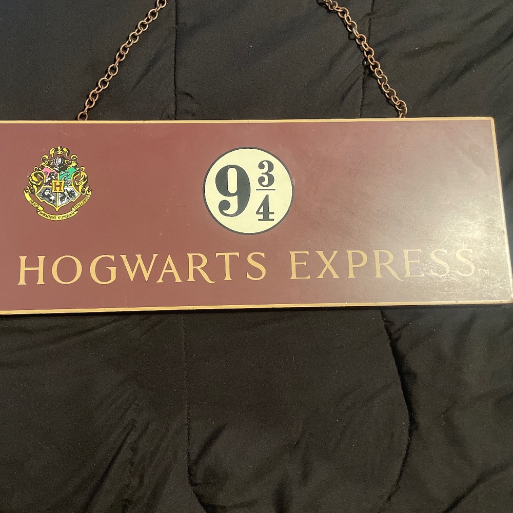 Harry Potter train station sign